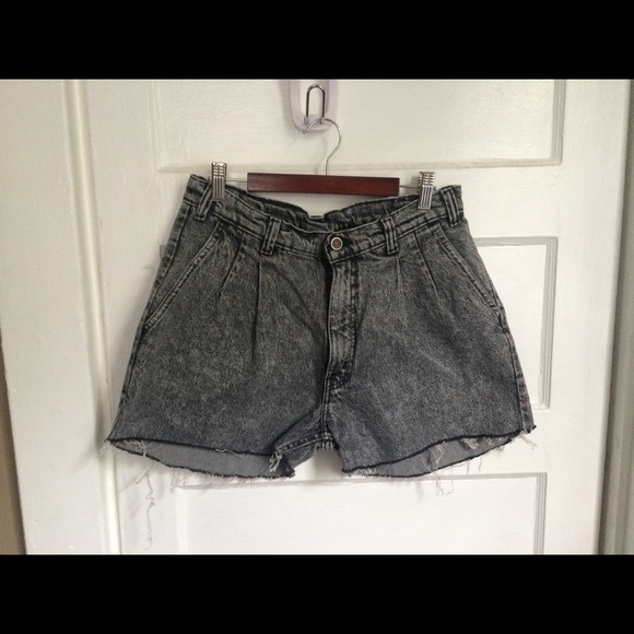 Vintage silver tag Levi shorts - Picture 1 of 5